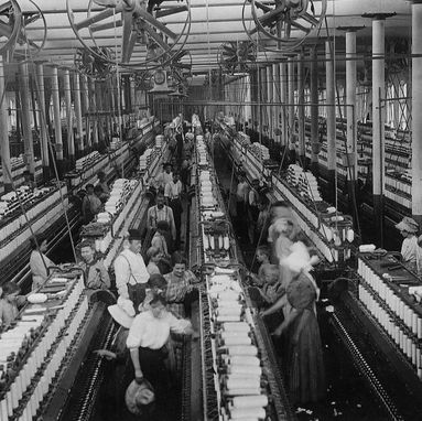 Textile Manufacturing in the Industrial Revolution - History Crunch ...